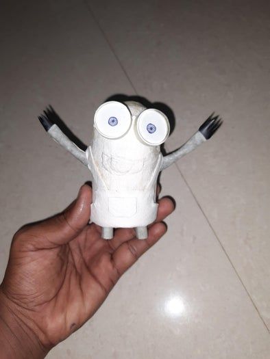 用塑料瓶DIY可爱小黄人玩具-第10张图片-趣作屋