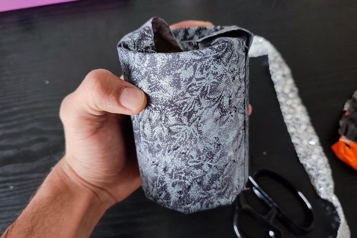 废旧布料和罐头变身创意笔筒教程-第18张图片-趣作屋