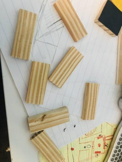 如何用废木料制作可爱又实用的骰子托盘-第6张图片-趣作屋 如何用废木料制作可爱又实用的骰子托盘-第6张图片-趣作屋