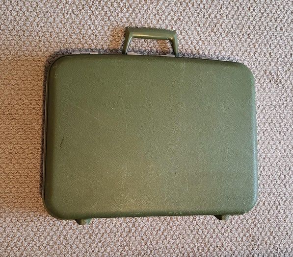 用复古行李箱打造国家公园贴纸墙面艺术-第12张图片-趣作屋