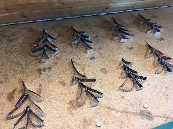 用饮料罐制作迷你森林装饰树教程-第16张图片-趣作屋