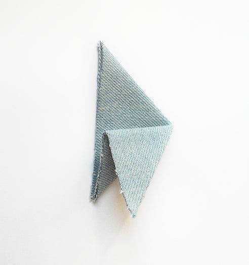 用旧牛仔布制作和平鸽胸针的折纸灵感教程-第9张图片-趣作屋