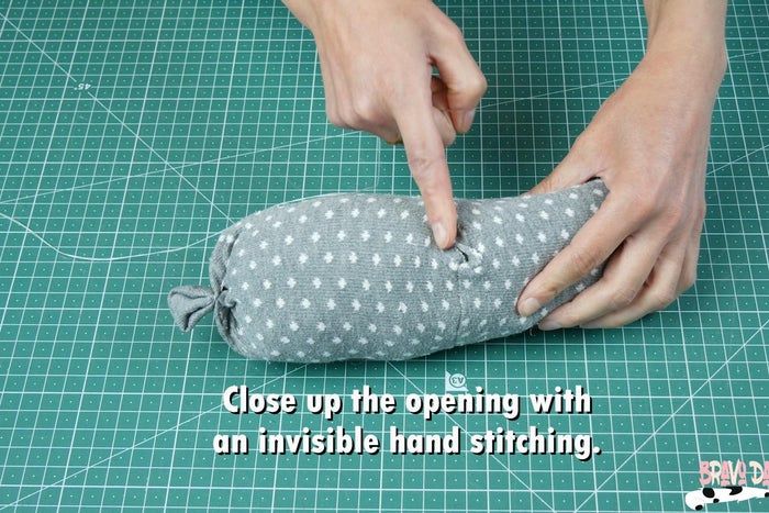 旧袜子变猫咪玩具缝纫教程-第18张图片-趣作屋