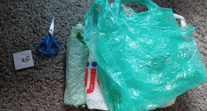 用塑料袋DIY手链教程-第3张图片-趣作屋 用塑料袋DIY手链教程-第3张图片-趣作屋