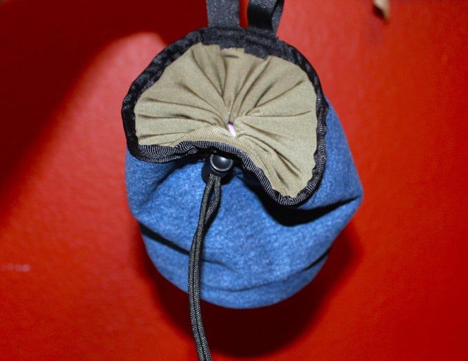 用旧牛仔裤DIY结实耐用的粉笔袋教程-第2张图片-趣作屋 用旧牛仔裤DIY结实耐用的粉笔袋教程-第2张图片-趣作屋