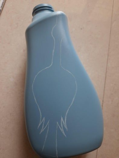 利用废旧塑料瓶制作可爱小鸭子教程-第4张图片-趣作屋 利用废旧塑料瓶制作可爱小鸭子教程-第4张图片-趣作屋