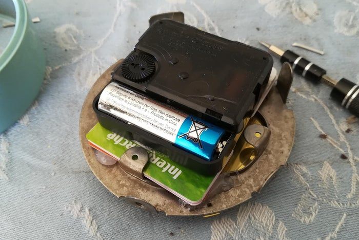 如何用旧闹钟改造无噪音电池闹钟-第22张图片-趣作屋 如何用旧闹钟改造无噪音电池闹钟-第22张图片-趣作屋