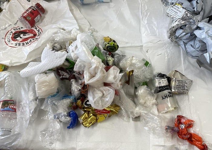 用塑料垃圾DIY创意花盆，环保又实用-第4张图片-趣作屋