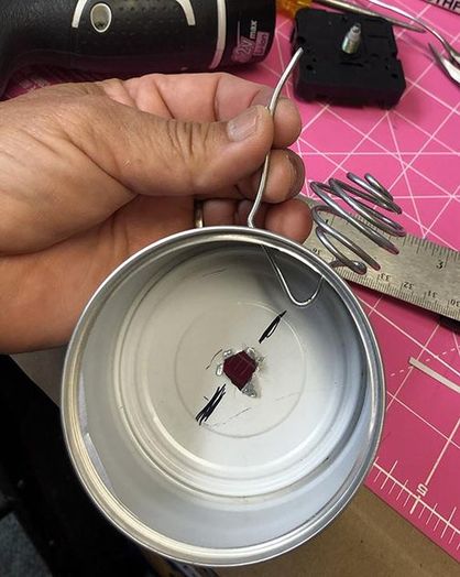 用猫粮罐头制作可爱迷你时钟教程-第9张图片-趣作屋 用猫粮罐头制作可爱迷你时钟教程-第9张图片-趣作屋