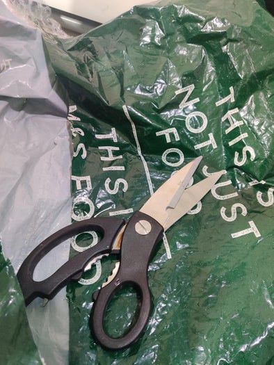 回收塑料制作环保圣诞花环教程-第6张图片-趣作屋