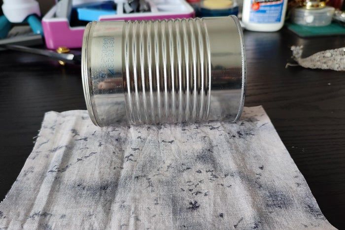 废旧布料和罐头变身创意笔筒教程-第9张图片-趣作屋