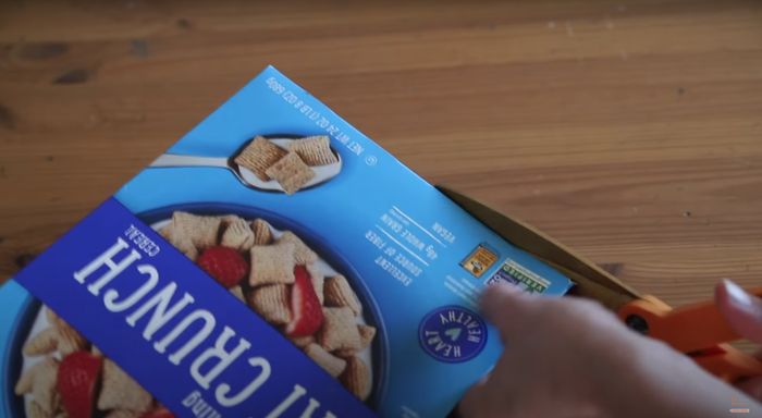 用废旧麦片盒制作猫咪拼图教程-第3张图片-趣作屋 用废旧麦片盒制作猫咪拼图教程-第3张图片-趣作屋