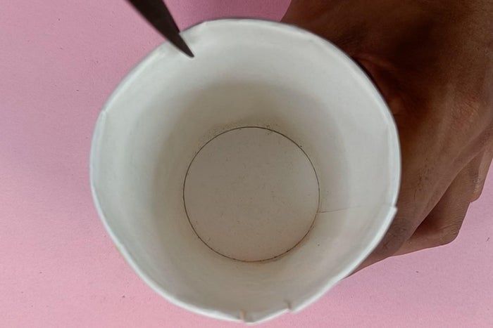 简单又有趣的橡皮筋驱动移动玩具制作教程-第10张图片-趣作屋