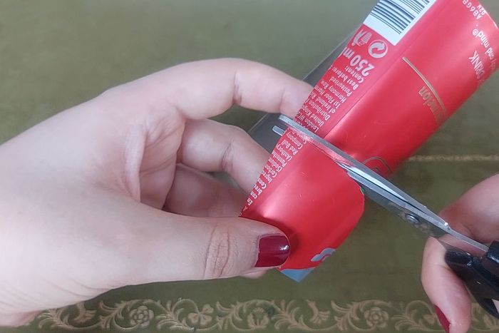 用饮料罐制作佩吉·卡特和美国队长盾牌配饰教程-第8张图片-趣作屋