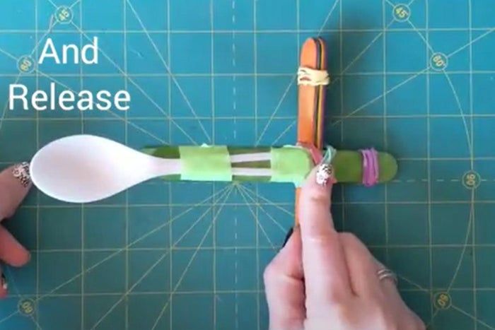 简单材料制作弹射器教程-第11张图片-趣作屋