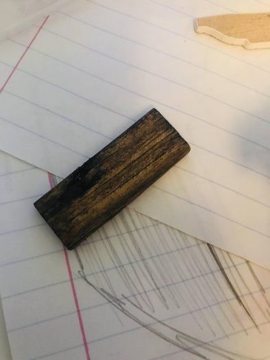 如何用废木料制作可爱又实用的骰子托盘-第7张图片-趣作屋 如何用废木料制作可爱又实用的骰子托盘-第7张图片-趣作屋