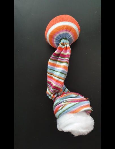 旧袜子变身可爱毛毛虫玩具教程-第8张图片-趣作屋 旧袜子变身可爱毛毛虫玩具教程-第8张图片-趣作屋