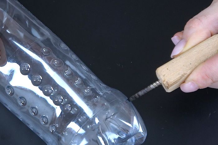 塑料瓶变废为宝：超简单3个生活小妙招-第4张图片-趣作屋