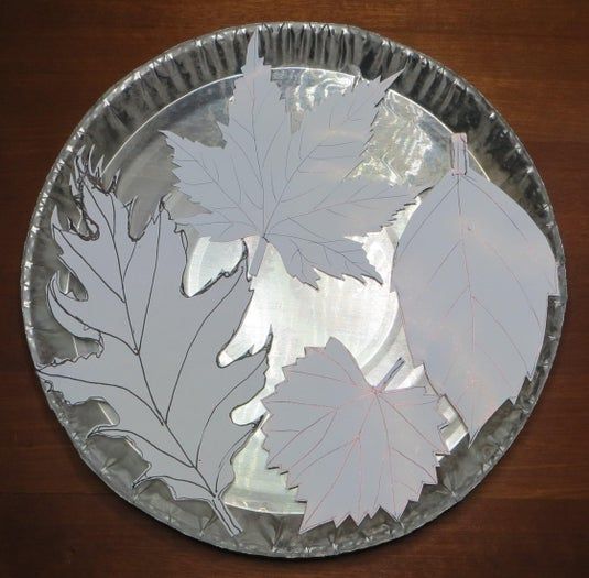 用铝制饼盘制作叶形装饰蜡烛环教程-第5张图片-趣作屋