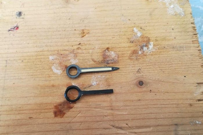 如何用旧闹钟改造无噪音电池闹钟-第18张图片-趣作屋 如何用旧闹钟改造无噪音电池闹钟-第18张图片-趣作屋