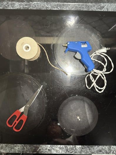 用回收材料制作环保花盆的简单方法-第5张图片-趣作屋