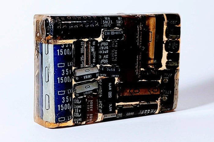 用废旧电子设备制作厨房装饰瓷砖的环保教程-第13张图片-趣作屋