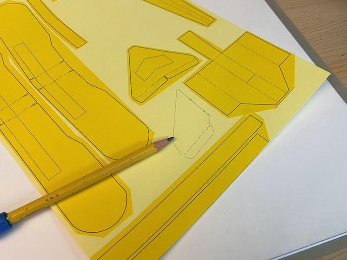 用废品动手做滑翔机,轻松搞定趣味手工制作-第5张图片-趣作屋 用废品动手做滑翔机,轻松搞定趣味手工制作-第5张图片-趣作屋