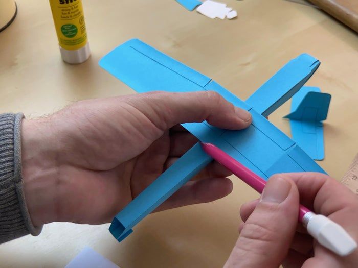手工折纸滑翔机制作教程：零基础也能轻松上手-第18张图片-趣作屋