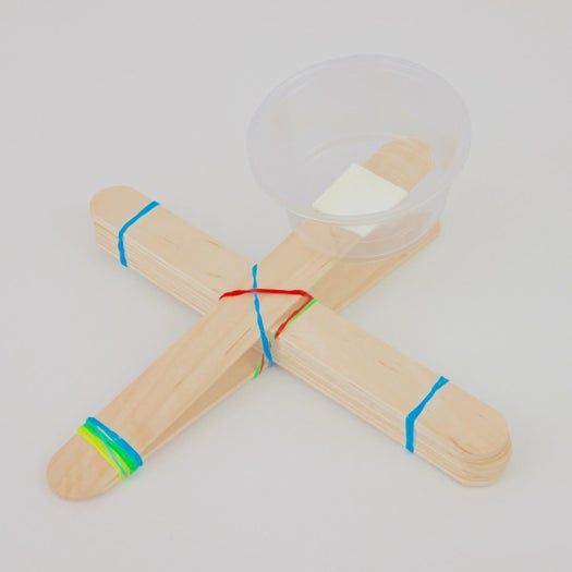 超简单！儿童木棍弹射器手工制作指南-第10张图片-趣作屋