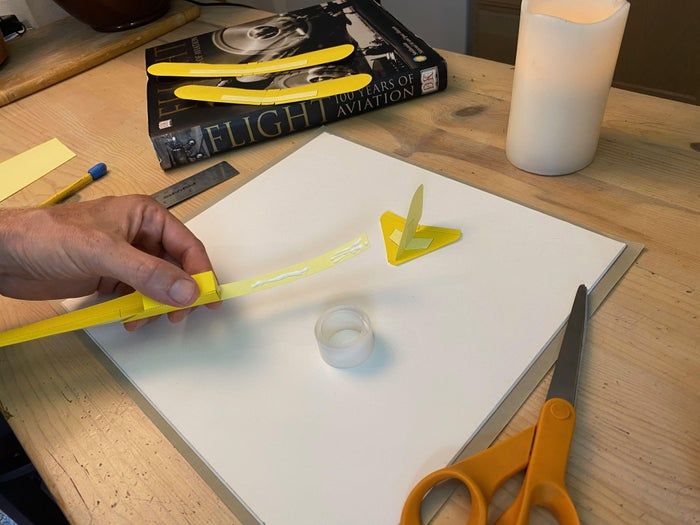 用废品动手做滑翔机,轻松搞定趣味手工制作-第18张图片-趣作屋 用废品动手做滑翔机,轻松搞定趣味手工制作-第18张图片-趣作屋