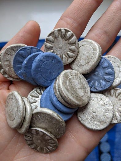 手工制作便携双陆棋套装教程：用旧衣物打造旅行棋盘-第3张图片-趣作屋