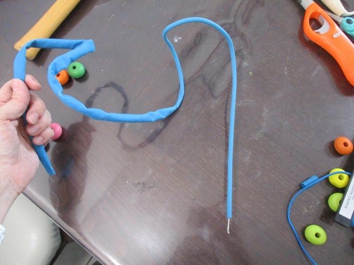 旧衣架变儿童益智玩具，低成本手工制作教程-第17张图片-趣作屋