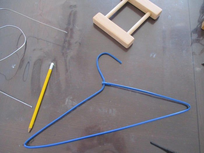 旧衣架变儿童益智玩具，低成本手工制作教程-第12张图片-趣作屋