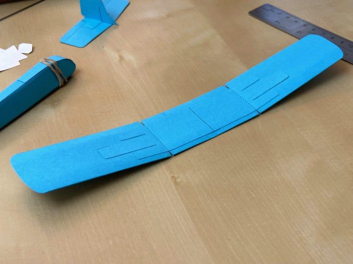 手工折纸滑翔机制作教程：零基础也能轻松上手-第16张图片-趣作屋