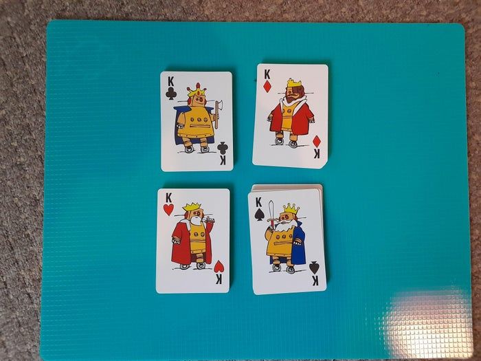 扑克牌玩转井字棋变种游戏，创意玩法大公开-第2张图片-趣作屋