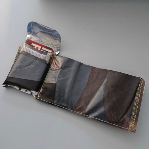 用狗粮袋制作超酷环保钱包教程-第19张图片-趣作屋