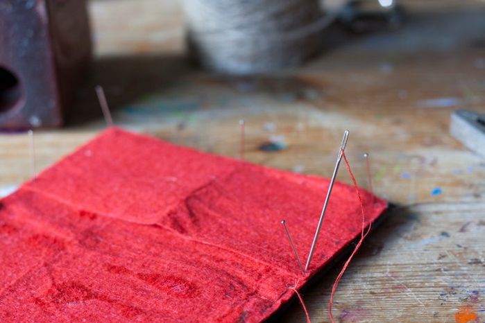 废旧自行车内胎DIY手机翻盖保护壳教程-第16张图片-趣作屋