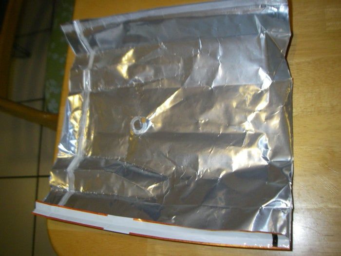 用咖啡袋制作环保又时尚的新型钱包-第4张图片-趣作屋