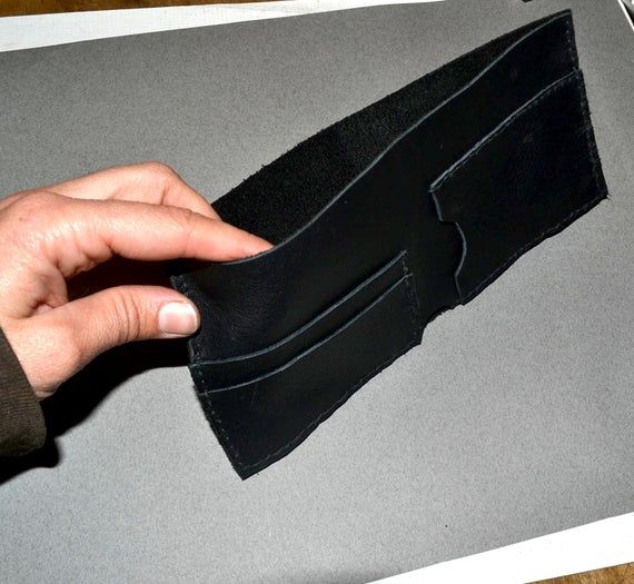 用皮革边角料制作经典双折皮夹教程-第29张图片-趣作屋 用皮革边角料制作经典双折皮夹教程-第29张图片-趣作屋