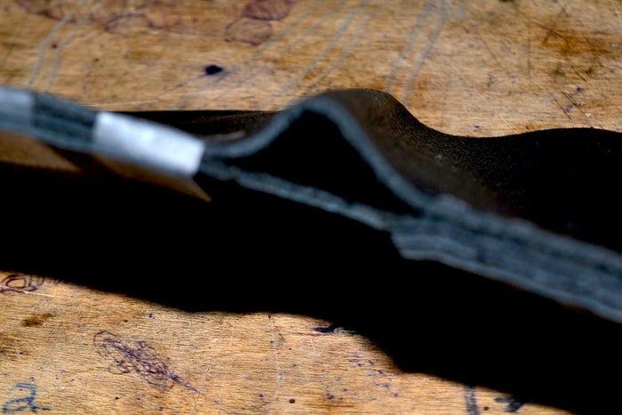 用皮革边角料制作经典双折皮夹教程-第23张图片-趣作屋 用皮革边角料制作经典双折皮夹教程-第23张图片-趣作屋