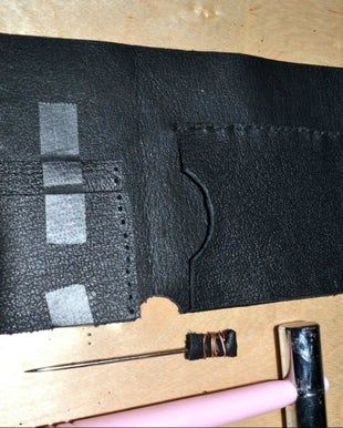 用皮革边角料制作经典双折皮夹教程-第16张图片-趣作屋 用皮革边角料制作经典双折皮夹教程-第16张图片-趣作屋