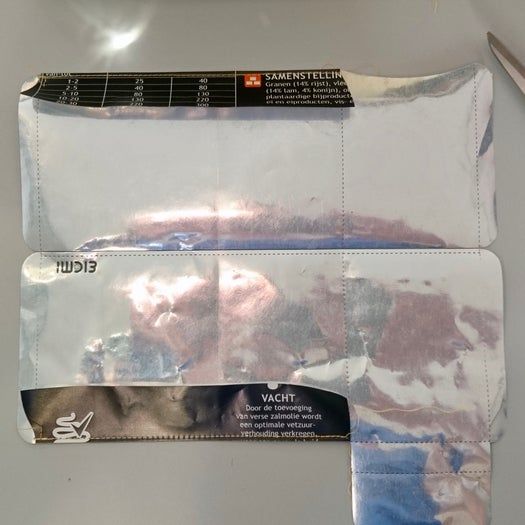 用狗粮袋制作超酷环保钱包教程-第11张图片-趣作屋