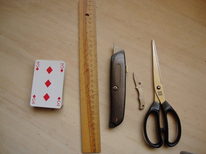 DIY带孔卡片包教程:隐藏备用现金的好方法-第5张图片-趣作屋 DIY带孔卡片包教程:隐藏备用现金的好方法-第5张图片-趣作屋