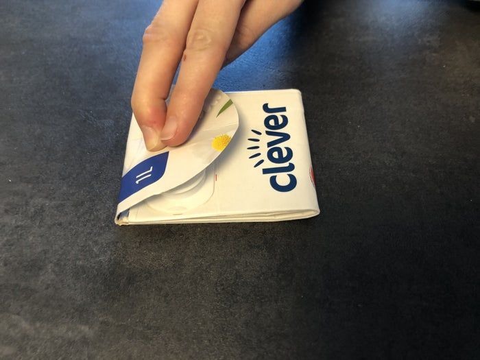 把牛奶盒变成实用钱包的环保教程-第13张图片-趣作屋