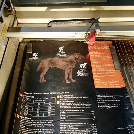 用狗粮袋制作超酷环保钱包教程-第5张图片-趣作屋