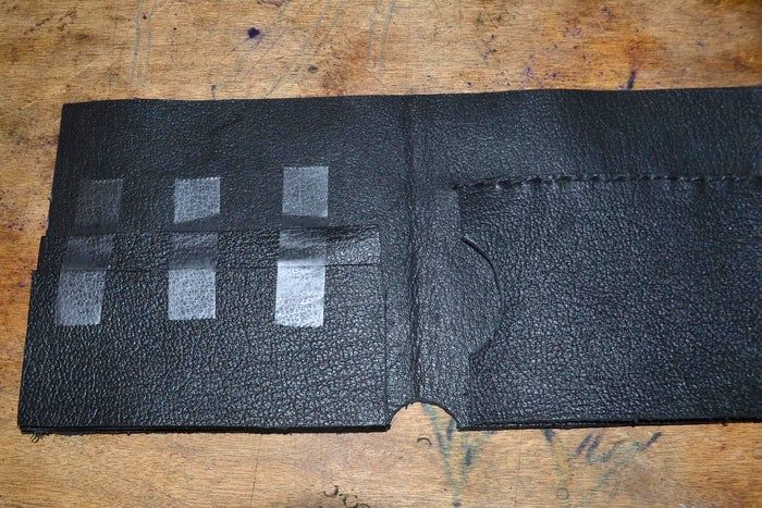 用皮革边角料制作经典双折皮夹教程-第15张图片-趣作屋 用皮革边角料制作经典双折皮夹教程-第15张图片-趣作屋