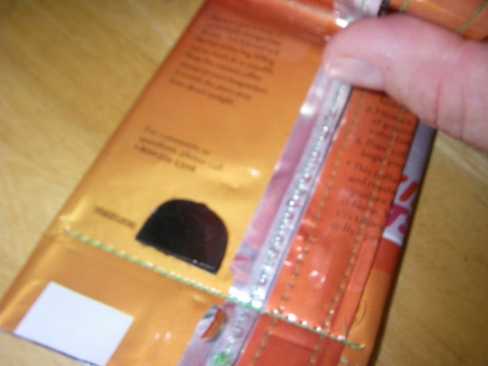 用咖啡袋制作环保又时尚的新型钱包-第26张图片-趣作屋