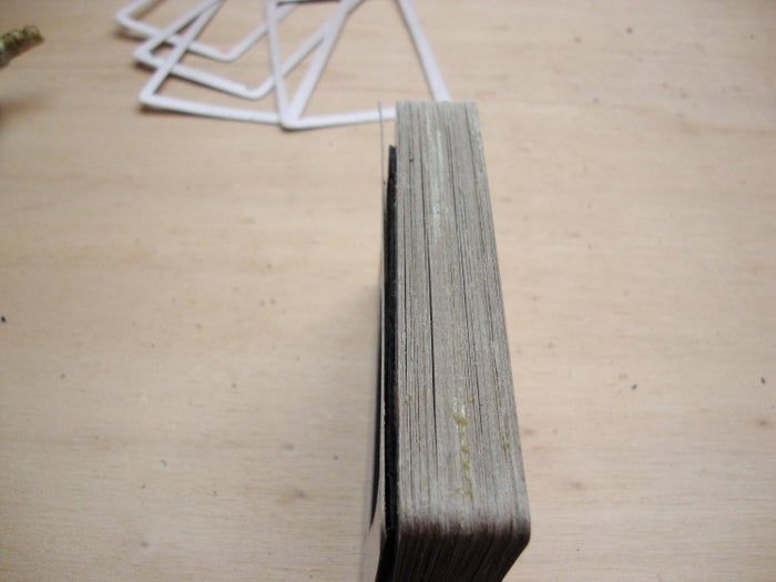 DIY带孔卡片包教程:隐藏备用现金的好方法-第11张图片-趣作屋 DIY带孔卡片包教程:隐藏备用现金的好方法-第11张图片-趣作屋