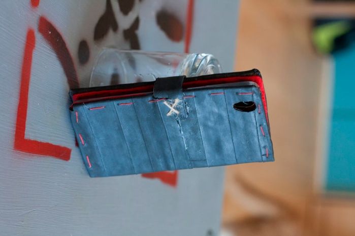 废旧自行车内胎DIY手机翻盖保护壳教程-第19张图片-趣作屋