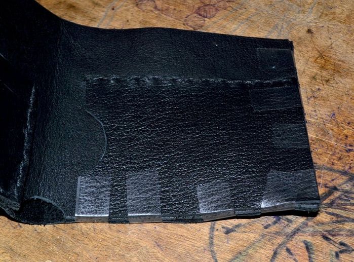用皮革边角料制作经典双折皮夹教程-第22张图片-趣作屋 用皮革边角料制作经典双折皮夹教程-第22张图片-趣作屋